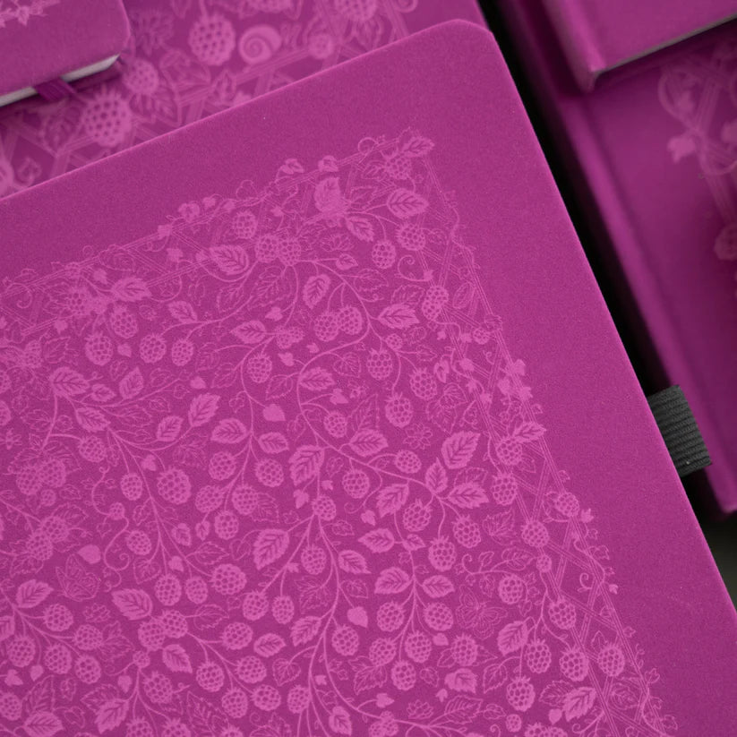 Dotted Notebook SQ - Berries & Wines