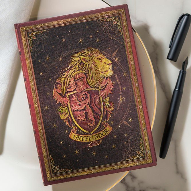 Anteckningsbok Harry Potter - Gryffindor - Midi Olinjerad - 5 - Paperblanks - Tidformera