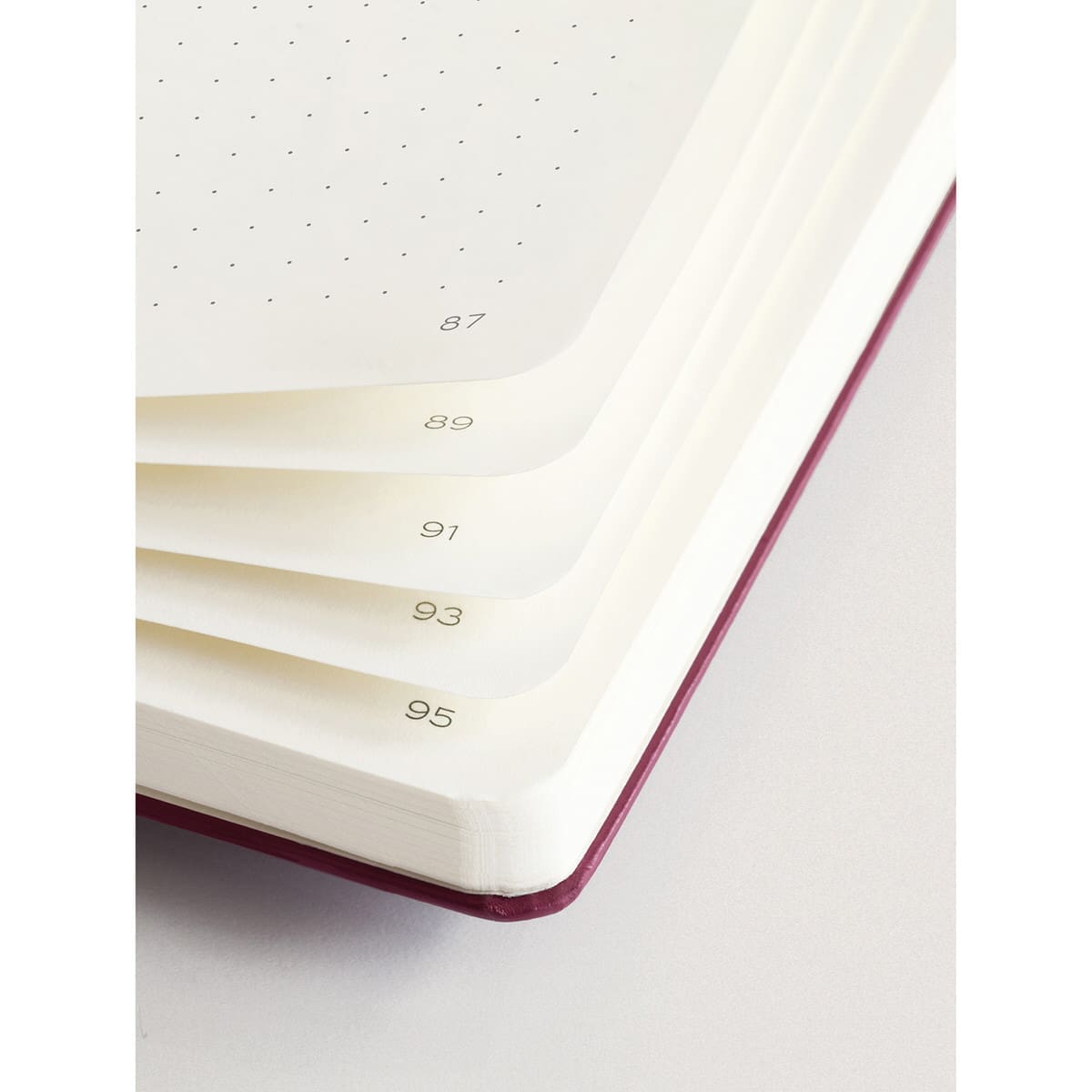 Dotted notebook Lt A6 Mjuk pärm Navy - 2 - Leuchtturm1917 - Tidformera