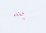 Handskriven text med ordet "pink" i rosa färg, skriven med ABT Dual Brush Pen i nyansen 723 Pink.