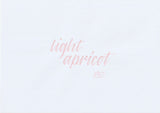 Handskriven text med ordet "light apricot" i ljus aprikosfärg, skriven med ABT Dual Brush Pen i nyansen 850 Light Apricot.
