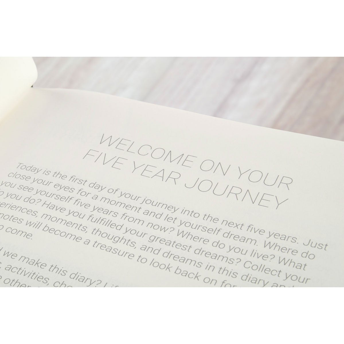 Five Year Diary - Transparent Black - 5 - Paperstyle - Tidformera