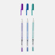 Gelly roll Gelpenna 3 - pack - Oceans från Sakura. Tre pennor där locken är av. Pennorna har färgerna lila, blå och grön.  - Tidformera