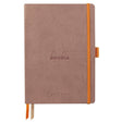 GoalBook Dotted notebook A5 - Rosewood från Rhodia - Rosa brun anteckningsbok. Boken har 2 bokmärkesband samt en orange gummiband för stängning och pennhållare.- Tidformera