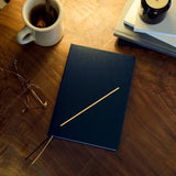 Slash Hobonichi Hon inbunden årskalender 2027 - Tidformera