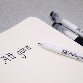 Kalligrafipennor 3 - pack Svart - 1 - ZIG Kuretake - Tidformera