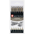 Förpackningar med Pigma micron Fineliner som är Svarta och i storlekarna 005, 01, 02, 03, 05, 08.