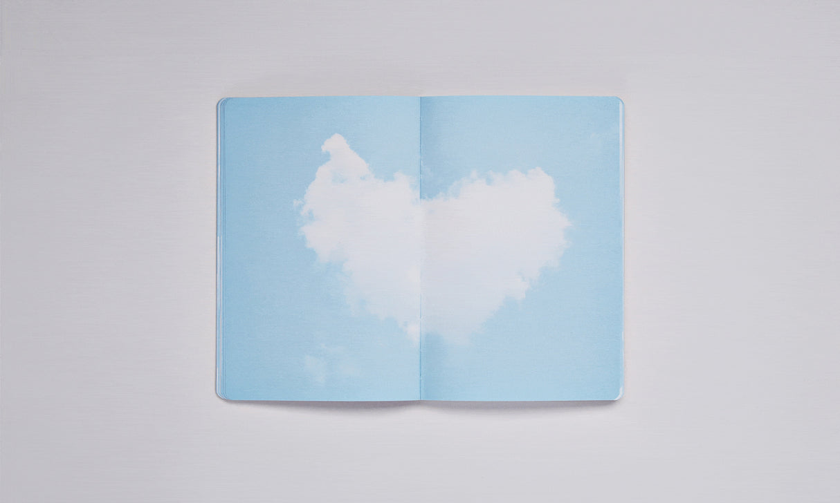 Video med Nuunas Inspiration book Cloud Blue. Tidformera