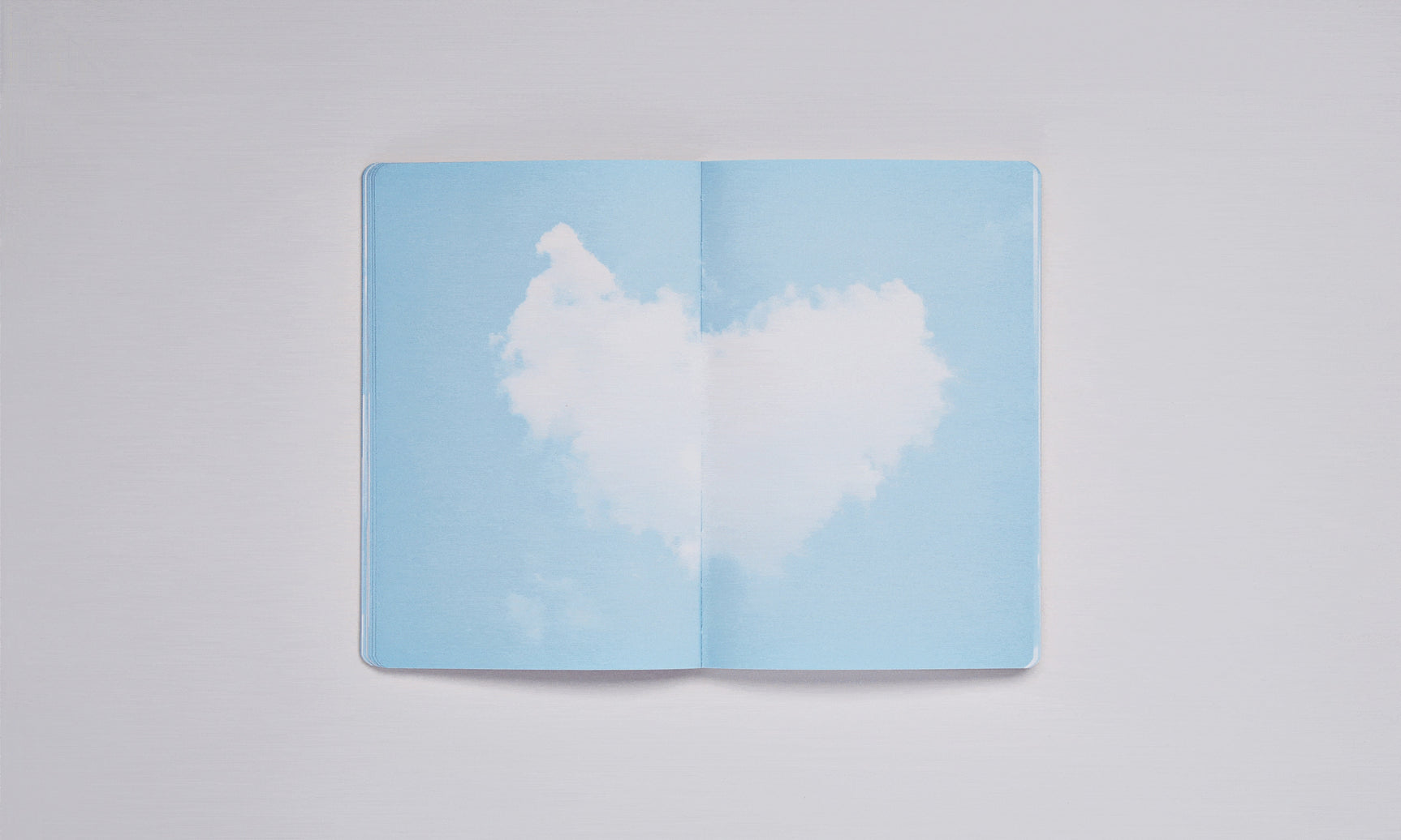 Video med Nuunas Inspiration book Cloud Blue. Tidformera
