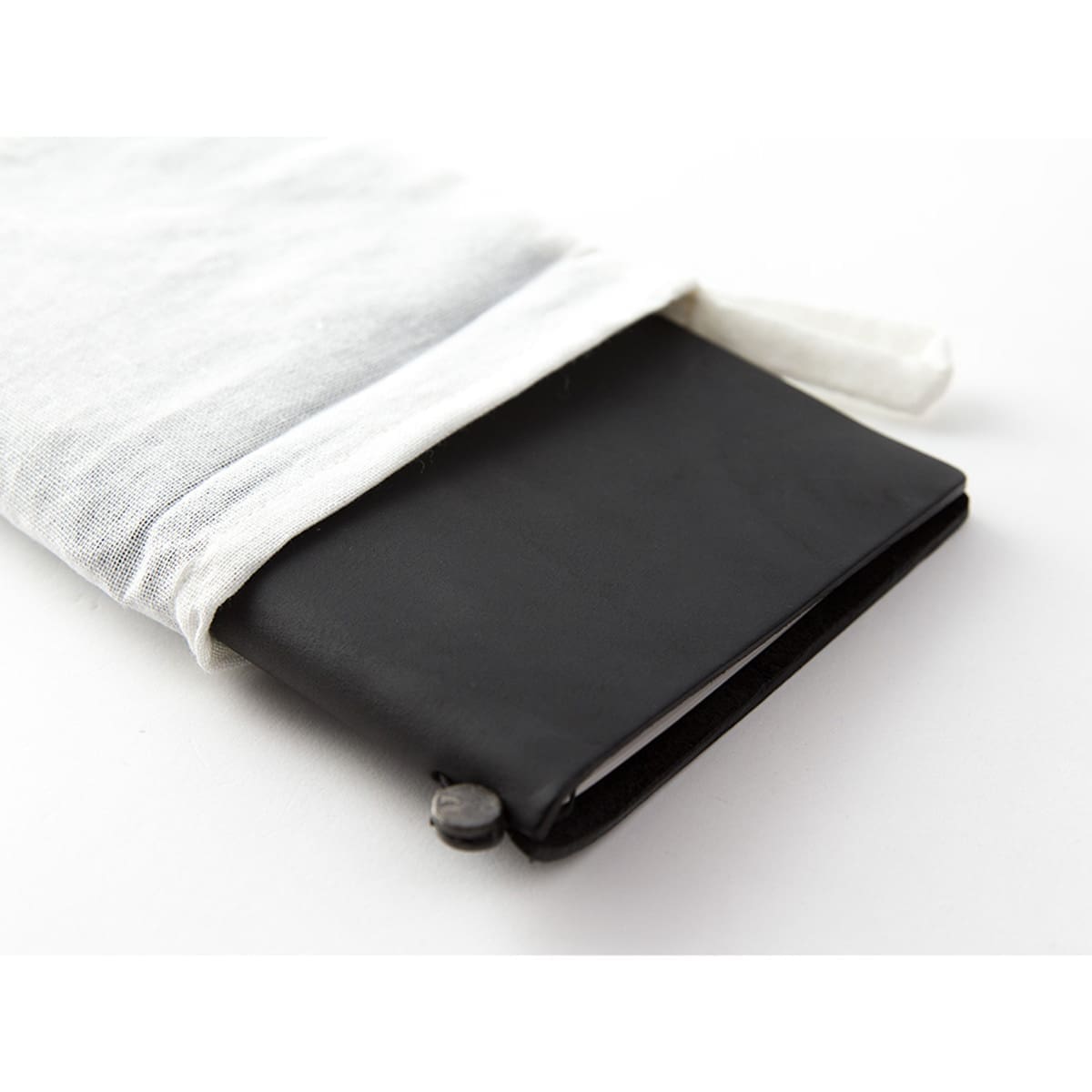 TRAVELER'S notebook Regular Black - 5 - Traveler's Company - Tidformera